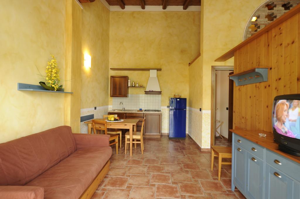 Agriturismo Gian Galeazzo Visconti Guest House Valeggio sul Mincio Room photo