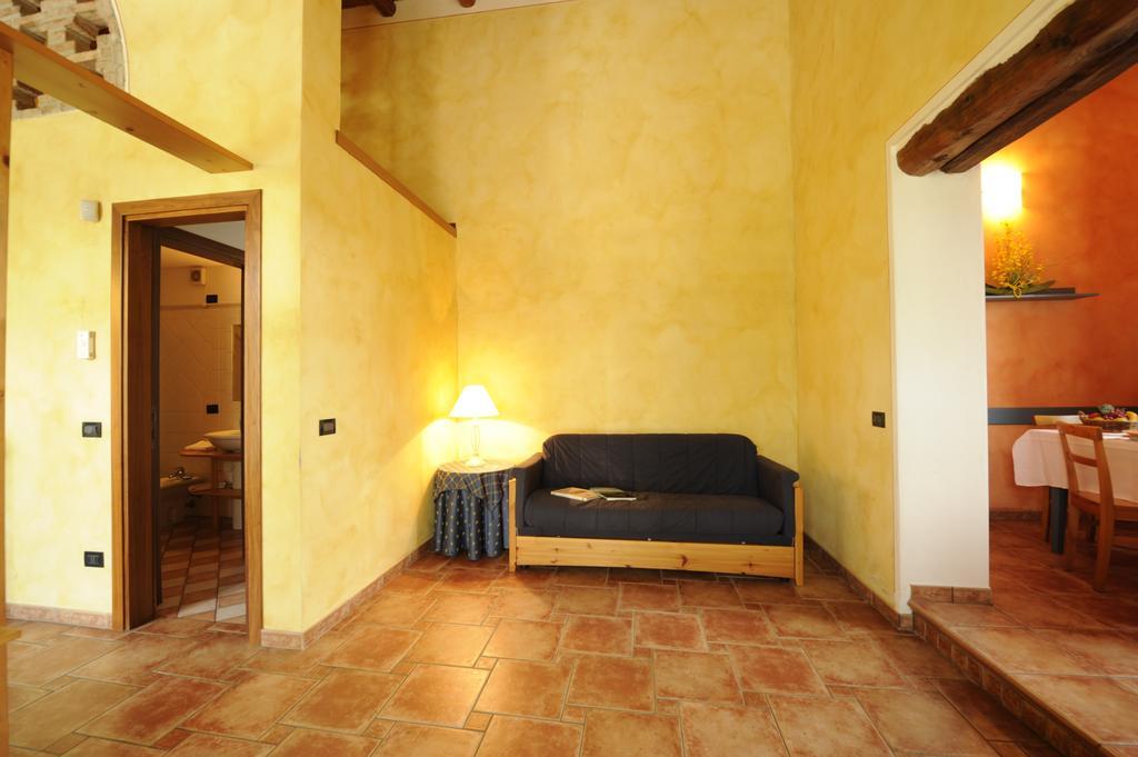Agriturismo Gian Galeazzo Visconti Guest House Valeggio sul Mincio Room photo