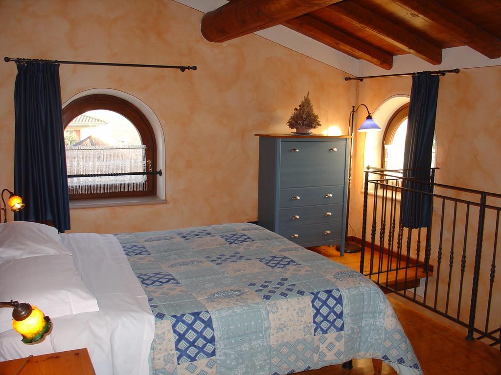 Agriturismo Gian Galeazzo Visconti Guest House Valeggio sul Mincio Room photo